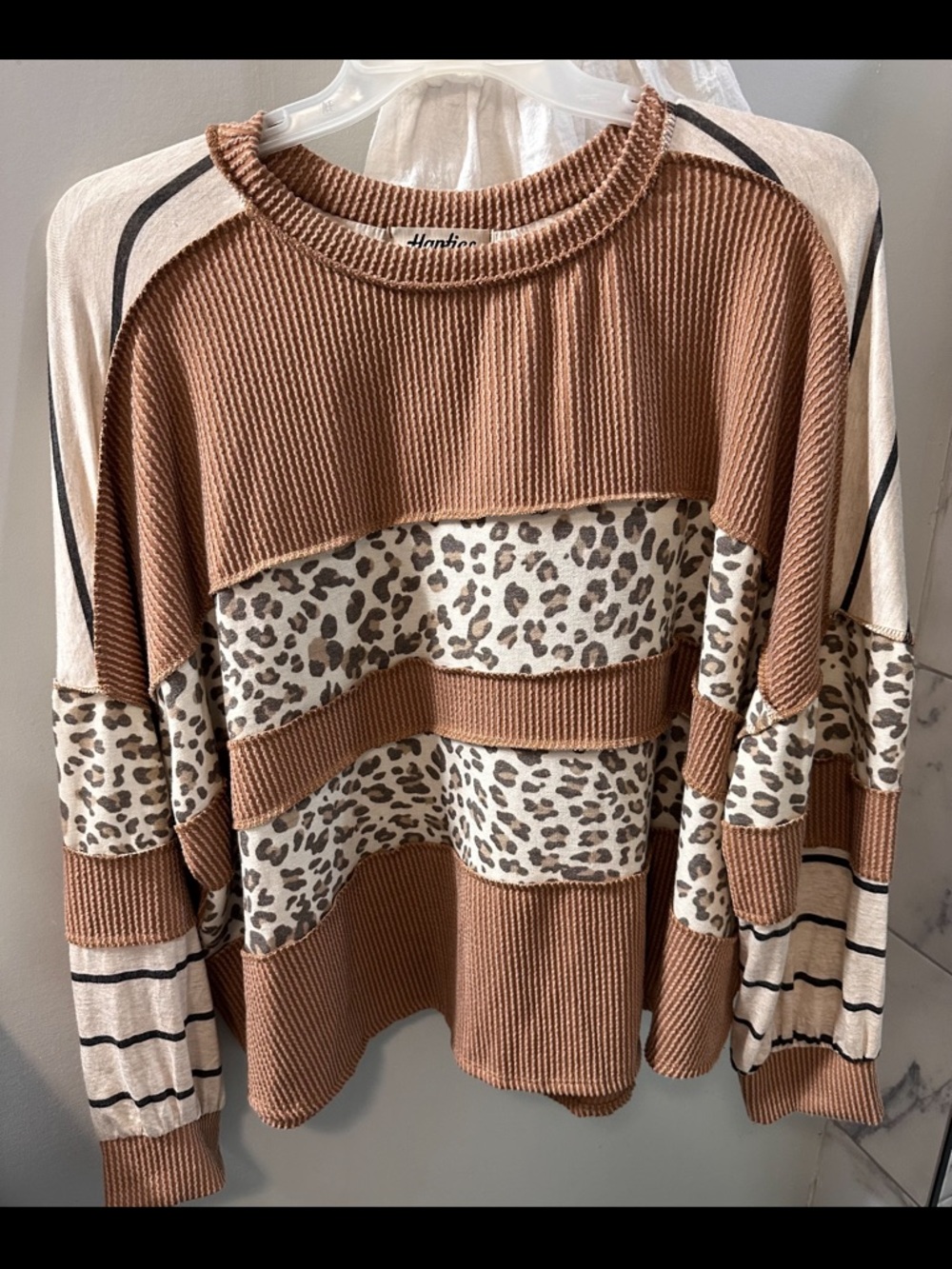 Boutique Leopard Stripe Panel Knit Top - Tan/Cream